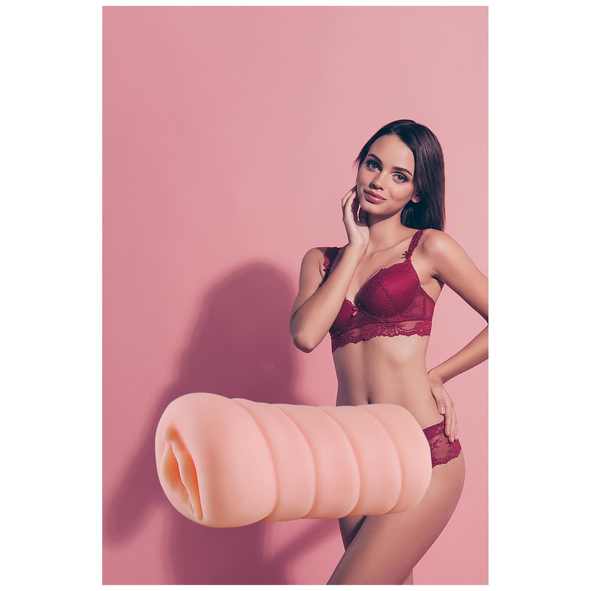 The Girl Next Door Megan - Mshop.dk