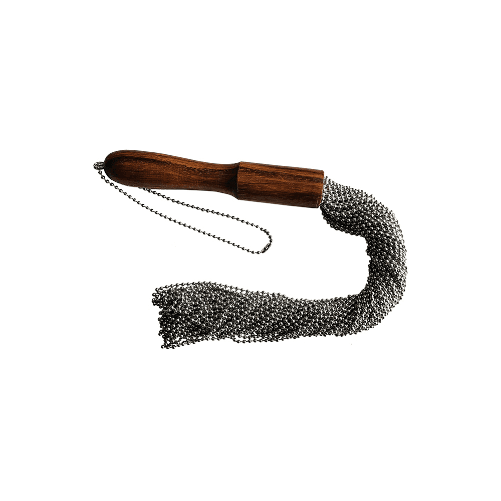 Metal Flogger med Kæder og Træhåndtag - Sexshop.dk